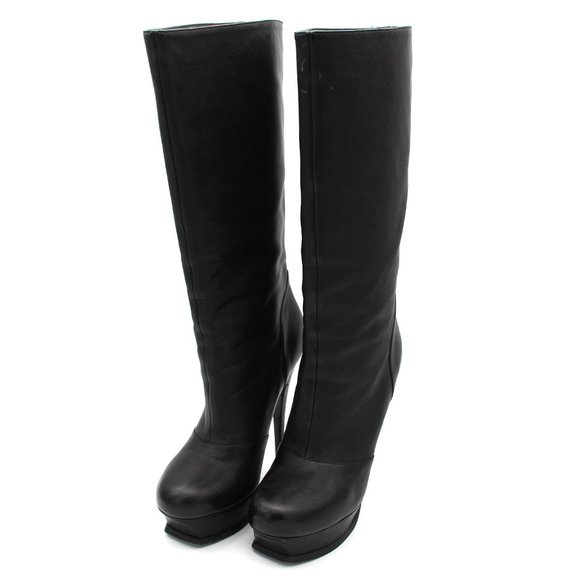 Yves Saint Laurent Black Heeled Boots - Picture 2 of 6